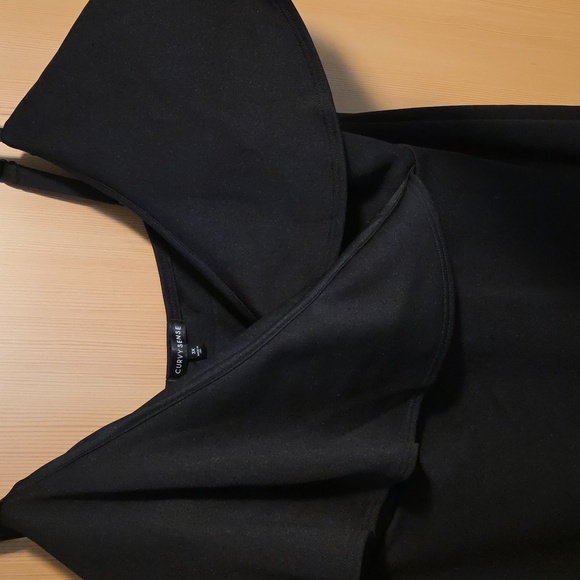 Elegant Strapless Black Dress - Picture 3 of 4